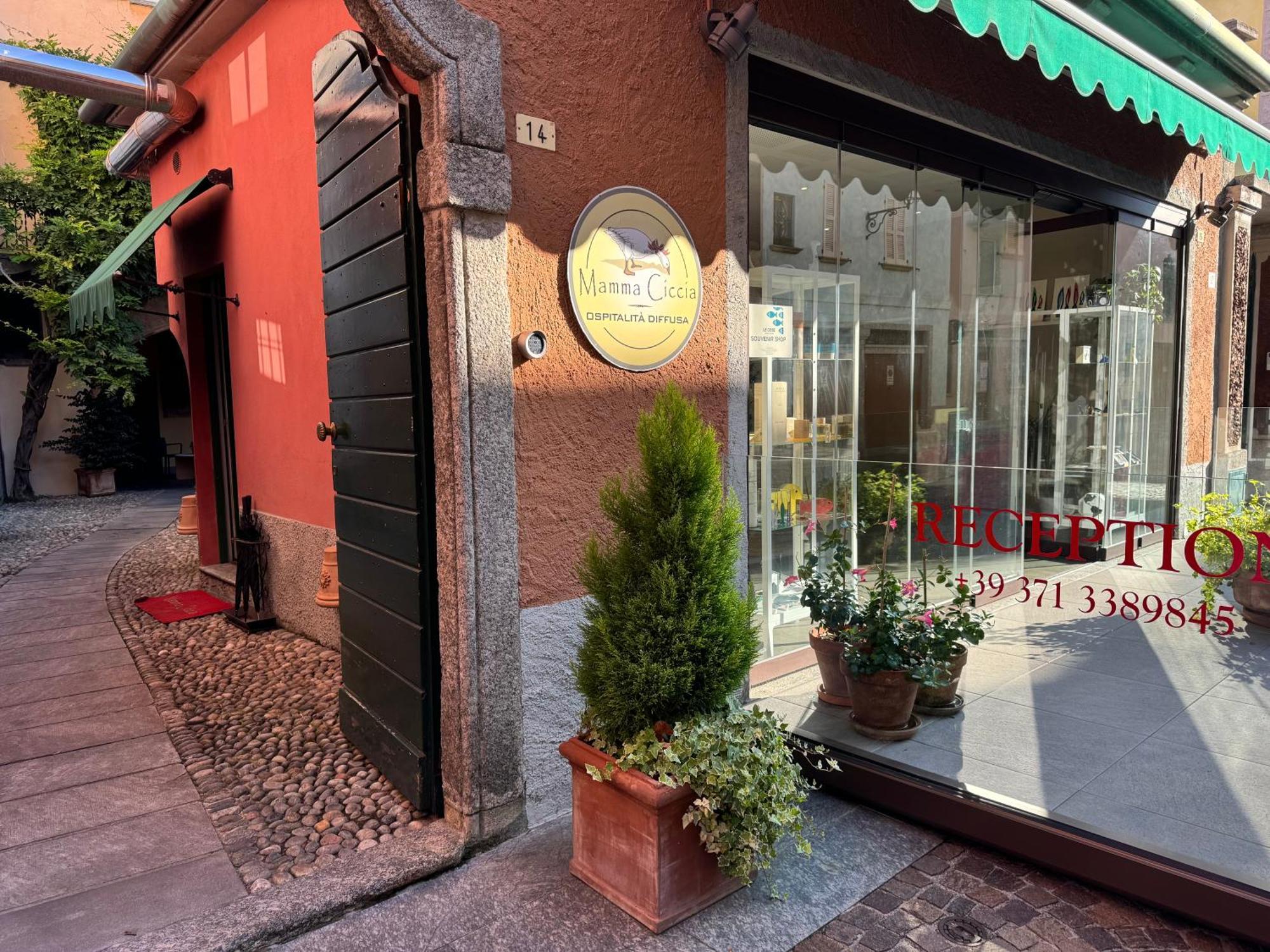 Mamma Ciccia Holiday Home - Confalonieri Манделло-дель-Ларио Экстерьер фото