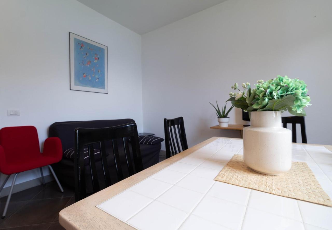 Mamma Ciccia Holiday Home - Confalonieri Манделло-дель-Ларио Экстерьер фото